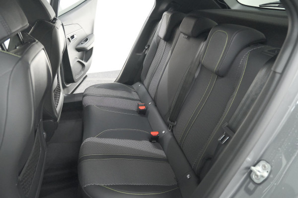 Peugeot 2008 Hybrid 145 e-DCS6 GT | 360 Camera | Adaptieve Cruise Control | Navigatie | Dodehoekdetectie