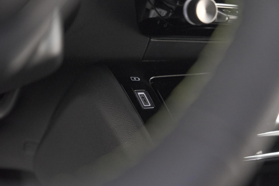 Peugeot 2008 Hybrid 145 e-DCS6 GT | 360 Camera | Adaptieve Cruise Control | Navigatie | Dodehoekdetectie