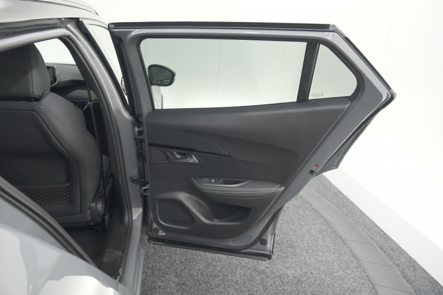Peugeot 2008 Hybrid 145 e-DCS6 GT | 360 Camera | Adaptieve Cruise Control | Navigatie | Dodehoekdetectie