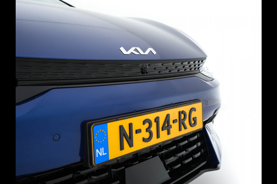 Kia Ev6 GT-Line AWD 77.4 kWh [ 3-Fase ] {SOH-100%} (INCL.BTW) Aut. *PANO | HEAD-UP | LEATHER-ALCANTARA | ADAPTIVE-CRUISE | DIGI-COCKPIT | MERIDIAN-AUDIO | MEMORY-PACK | FULL-LED | KEYLESS | TOP-VIEW | DAB | BLIND-SPOT | NAVI-FULLMAP | PRIVACY