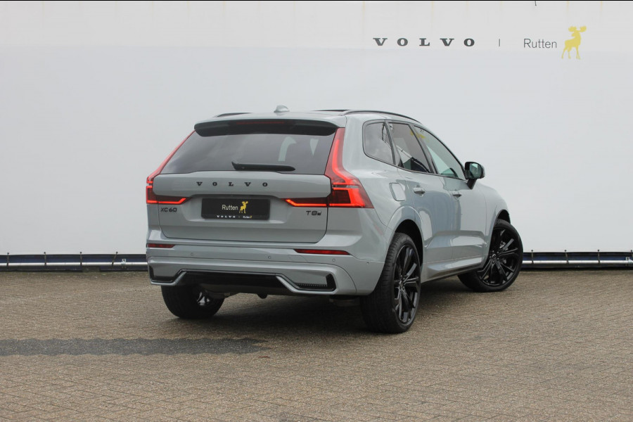 Volvo XC60 T8 Plug-in hybrid 455PK AWD Plus Black Edition Head-up display / Panoramisch schuif-kanteldak / Luchtvering / Trekhaak / 360graden camera / Google Infotainment