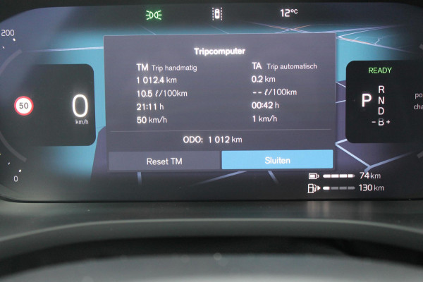 Volvo XC60 T8 Plug-in hybrid 455PK AWD Plus Black Edition Head-up display / Panoramisch schuif-kanteldak / Luchtvering / Trekhaak / 360graden camera / Google Infotainment