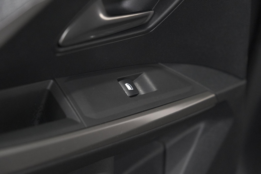 Peugeot 3008 1.2 Hybrid 136 e-DSC6 Allure | Camera | Stoelverwarming | Navigatie | Apple Carplay