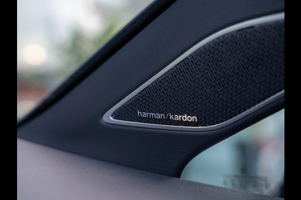 Volkswagen Golf 2.0 TSI R-line / 190PK / Pano / IQ / Black style / H&K / Keyless / Stoel+Stuurverwarming / DAB+