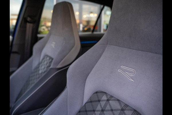 Volkswagen Golf 2.0 TSI R-line / 190PK / Pano / IQ / Black style / H&K / Keyless / Stoel+Stuurverwarming / DAB+