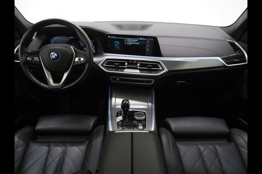 BMW X5 xDrive45e High Executive | Panoramadak | Luchtvering | Trekhaak | Camera | Adaptive Cruise | Carplay