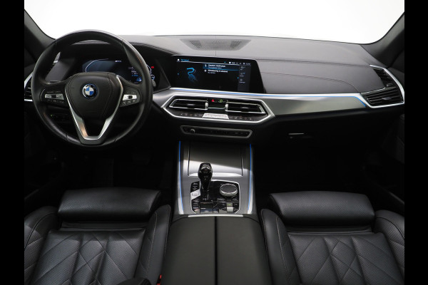 BMW X5 xDrive45e High Executive | Panoramadak | Luchtvering | Trekhaak | Camera | Adaptive Cruise | Carplay