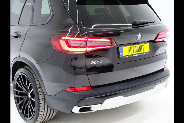 BMW X5 xDrive45e High Executive | Panoramadak | Luchtvering | Trekhaak | Camera | Adaptive Cruise | Carplay