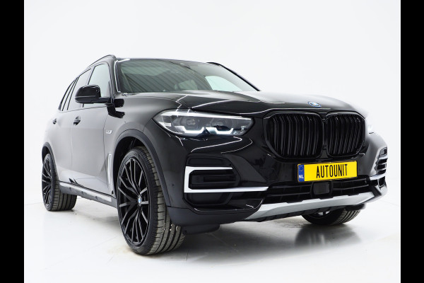 BMW X5 xDrive45e High Executive | Panoramadak | Luchtvering | Trekhaak | Camera | Adaptive Cruise | Carplay