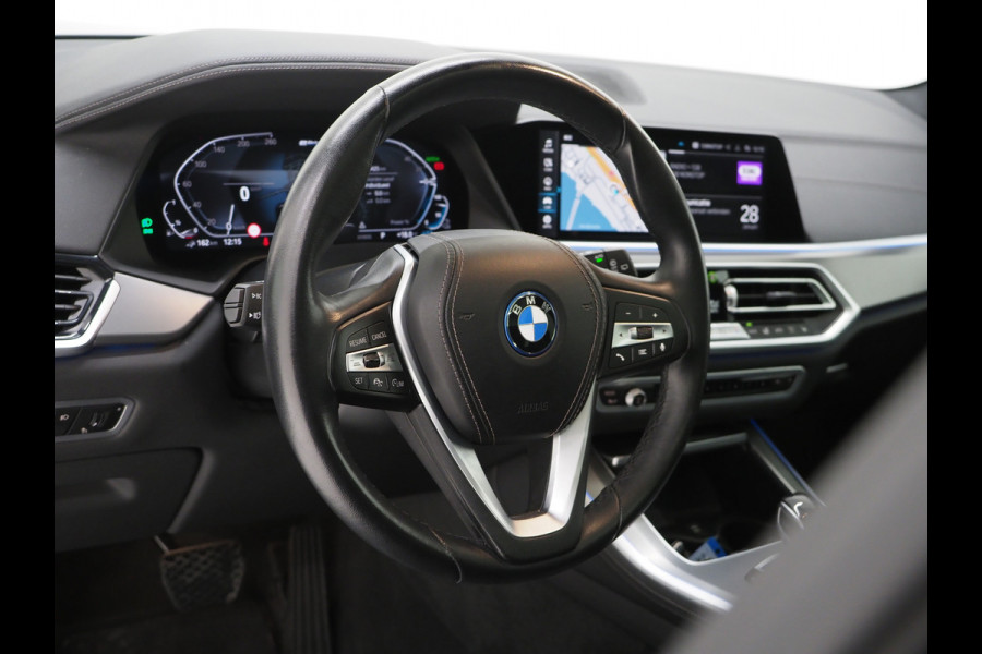 BMW X5 xDrive45e High Executive | Panoramadak | Luchtvering | Trekhaak | Camera | Adaptive Cruise | Carplay