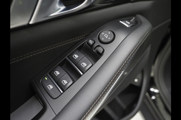 BMW X5 xDrive45e High Executive | Panoramadak | Luchtvering | Trekhaak | Camera | Adaptive Cruise | Carplay