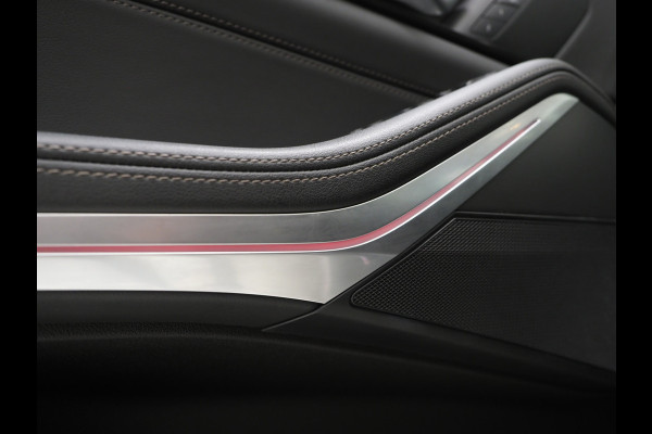 BMW X5 xDrive45e High Executive | Panoramadak | Luchtvering | Trekhaak | Camera | Adaptive Cruise | Carplay