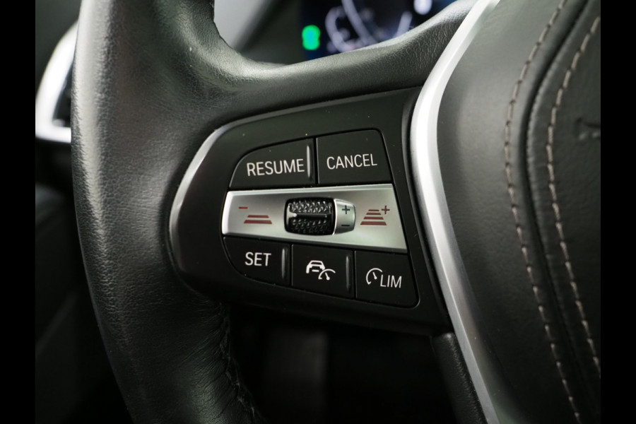 BMW X5 xDrive45e High Executive | Panoramadak | Luchtvering | Trekhaak | Camera | Adaptive Cruise | Carplay