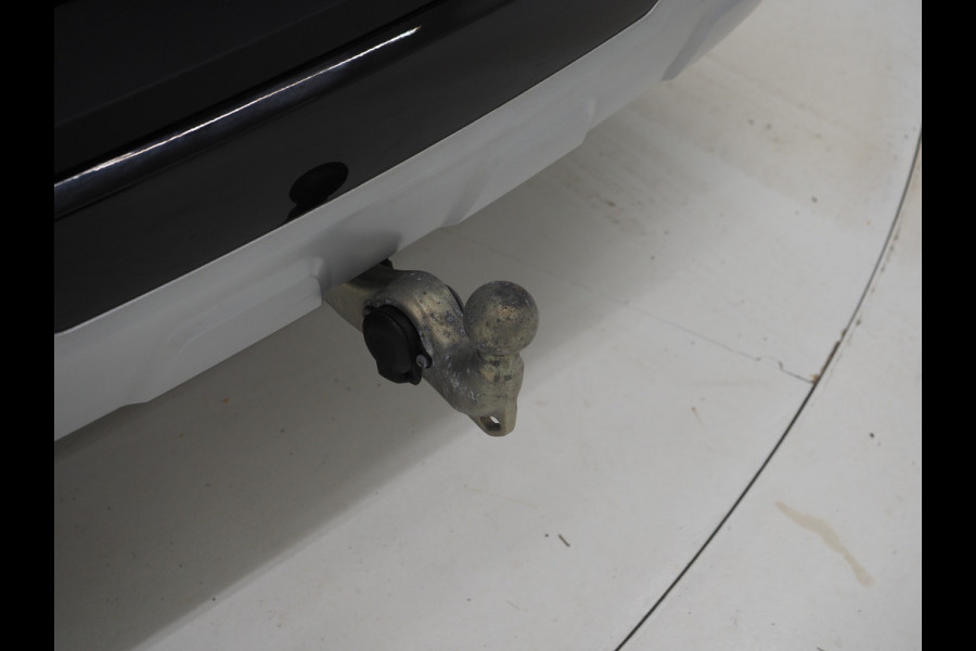 BMW X5 xDrive45e High Executive | Panoramadak | Luchtvering | Trekhaak | Camera | Adaptive Cruise | Carplay