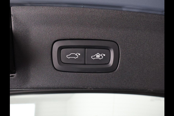 Polestar 2 LONG RANGE 78 kWh ACCU 90% GARANTIE 2032 !* RANGE TOT 561 KM WLTP.  PARKEERSENSOREN V+A . STOELVERWARMING . FULL MAP NAV . STOELPROFIELEN . CAMERA