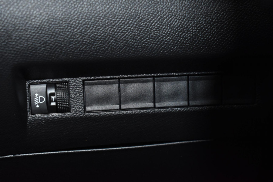 Peugeot 208 1.2 PureTech 100PK Allure Pack | 360 Camera | Navi | Adapt. Cruise | LED | Incl. garantie