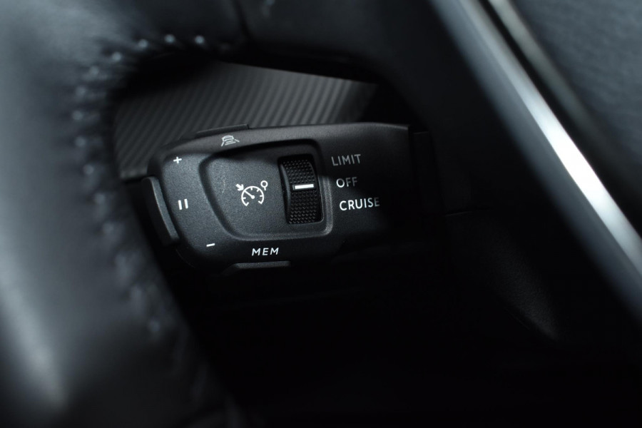 Peugeot 208 1.2 PureTech 100PK Allure Pack | 360 Camera | Navi | Adapt. Cruise | LED | Incl. garantie