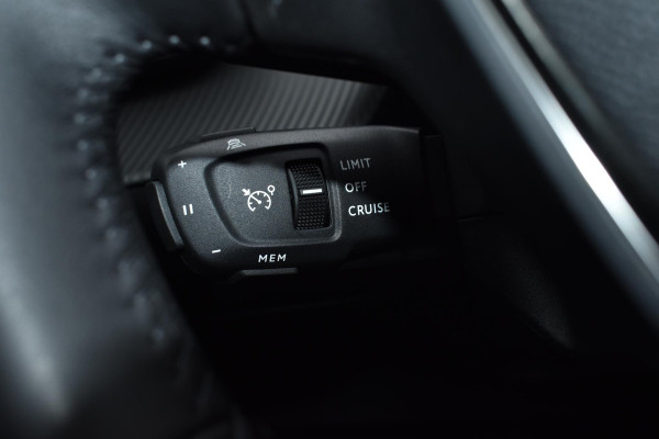 Peugeot 208 1.2 PureTech 100PK Allure Pack | 360 Camera | Navi | Adapt. Cruise | LED | Incl. garantie