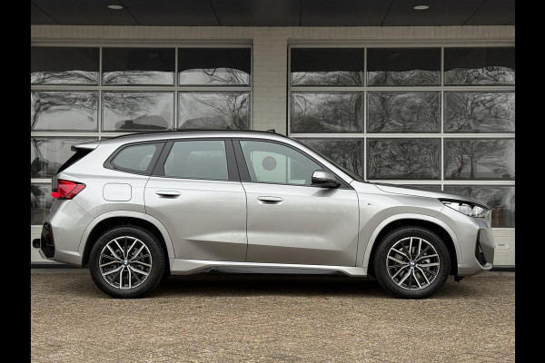 BMW X1 sDrive18i M SPORT | PANORAMA | PREMIUM PACK | ADAPT. CRUISE | KEYLESS ENTRY | STOELVERWARMING |