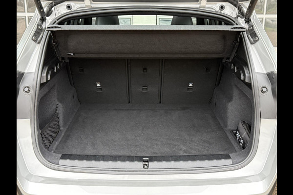 BMW X1 sDrive18i M SPORT | PANORAMA | PREMIUM PACK | ADAPT. CRUISE | KEYLESS ENTRY | STOELVERWARMING |