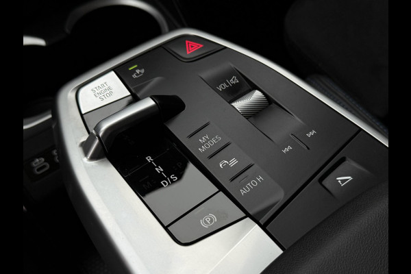 BMW X1 sDrive18i M SPORT | PANORAMA | PREMIUM PACK | ADAPT. CRUISE | KEYLESS ENTRY | STOELVERWARMING |