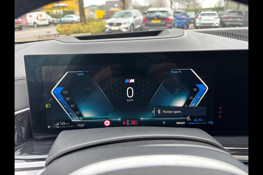 BMW X5 xDrive50e M-Sport PANORAMADAK HARMAN KARDON 360 CAMERA 22 INCH VELGEN LUCHTVERING