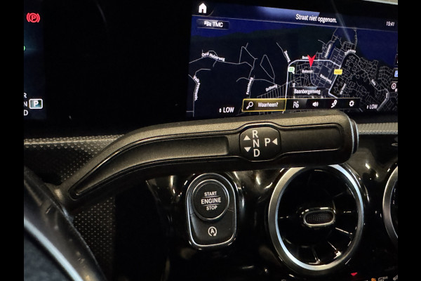 Mercedes-Benz CLA-Klasse 200 Business Solution AMG Automaat | Elektr. trekhaak | Full LED | Camera | Widescreen