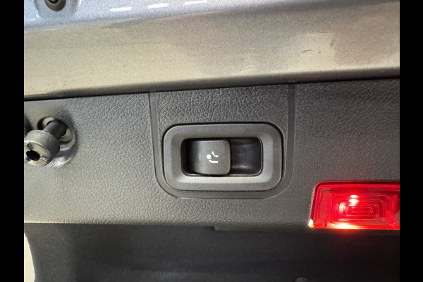 Mercedes-Benz CLA-Klasse 200 Business Solution AMG Automaat | Elektr. trekhaak | Full LED | Camera | Widescreen