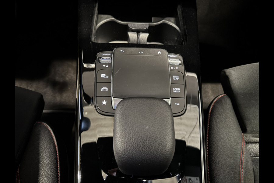 Mercedes-Benz CLA-Klasse 200 Business Solution AMG Automaat | Elektr. trekhaak | Full LED | Camera | Widescreen