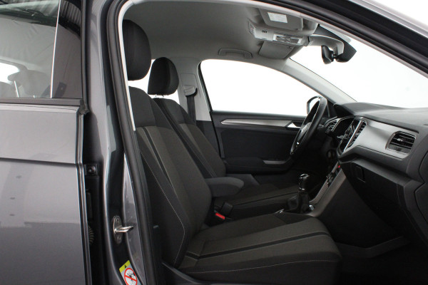 Volkswagen T-Roc 1.0 TSI Style > 110pk/Kleur Indium Grey/Parkeersensoren/navi/All season banden