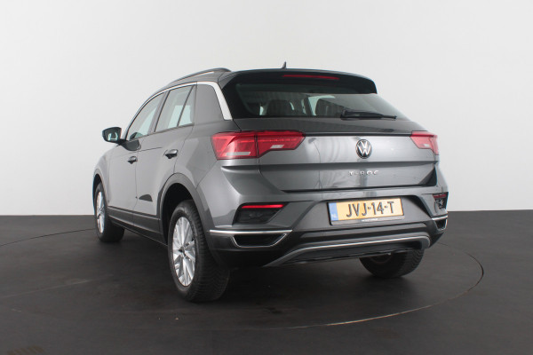 Volkswagen T-Roc 1.0 TSI Style > 110pk/Kleur Indium Grey/Parkeersensoren/navi/All season banden