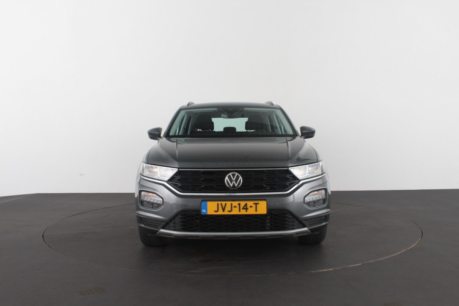 Volkswagen T-Roc 1.0 TSI Style > 110pk/Kleur Indium Grey/Parkeersensoren/navi/All season banden