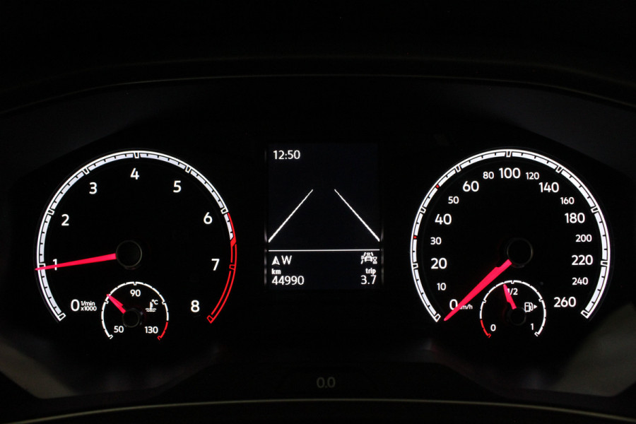 Volkswagen T-Roc 1.0 TSI Style > 110pk/Kleur Indium Grey/Parkeersensoren/navi/All season banden