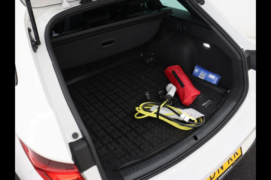 CUPRA Leon 1.4 e-Hybrid | Stoelverwarming | Camera | Carplay | Sfeerverlichting | Navigatie | Full LED | Sportstoelen | Half leder | PHEV | Plug In