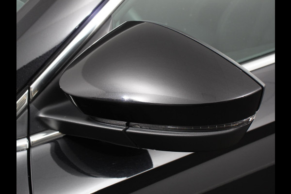 Škoda Karoq 1.5 TSI 150pk DSG ACT Selection | Navigatie | Apple Carplay/Android Auto | Camera | Parkeer sensoren | Adaptive Cruise Control | Lichtmetalen Velgen | Digitale Cockpit