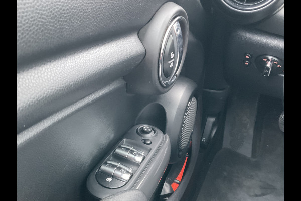 MINI Cooper 1.5 136pk Navi Clima Cruise Pano.dak 5-Deurs Pepper Business