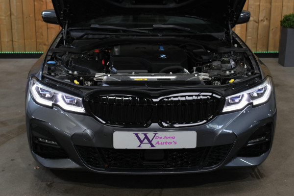 BMW 3 Serie Touring 330e xDrive M-Sport *Pano*H/K*Head-Up*Comforttoegang*