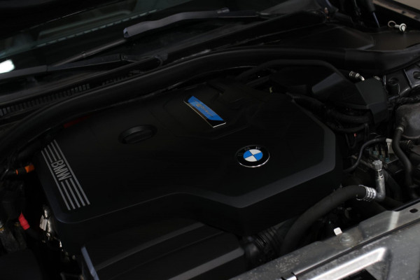 BMW 3 Serie Touring 330e xDrive M-Sport *Pano*H/K*Head-Up*Comforttoegang*