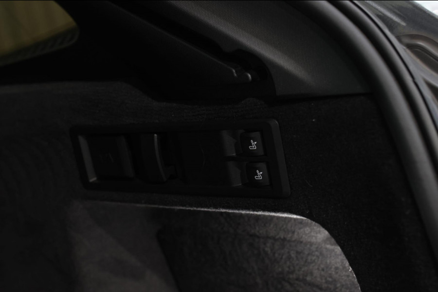 BMW 3 Serie Touring 330e xDrive M-Sport *Pano*H/K*Head-Up*Comforttoegang*