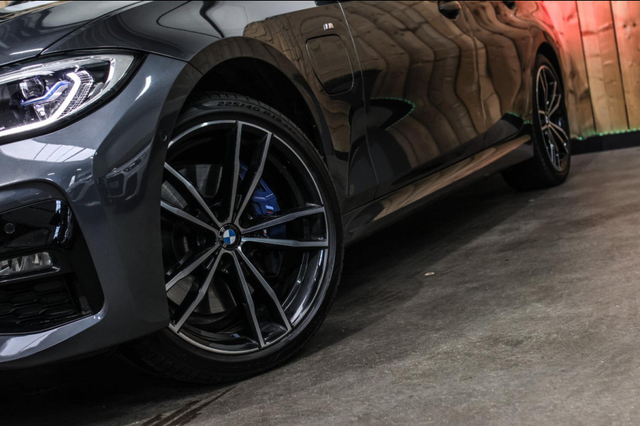 BMW 3 Serie Touring 330e xDrive M-Sport *Pano*H/K*Head-Up*Comforttoegang*