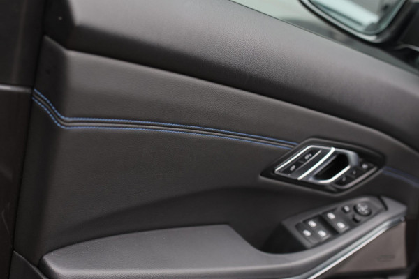 BMW 3 Serie Touring 330e xDrive M-Sport *Pano*H/K*Head-Up*Comforttoegang*