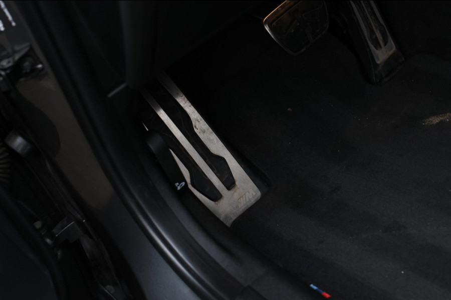 BMW 3 Serie Touring 330e xDrive M-Sport *Pano*H/K*Head-Up*Comforttoegang*