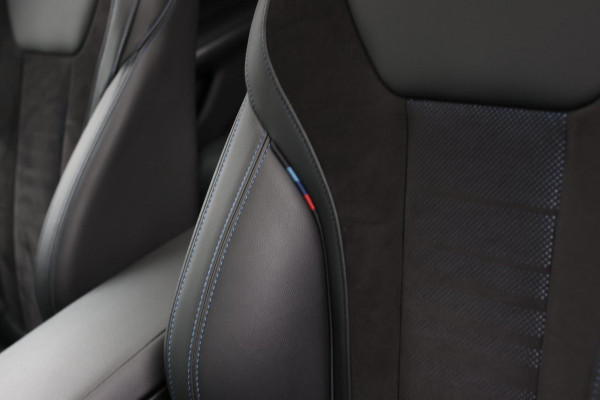 BMW 3 Serie Touring 330e xDrive M-Sport *Pano*H/K*Head-Up*Comforttoegang*