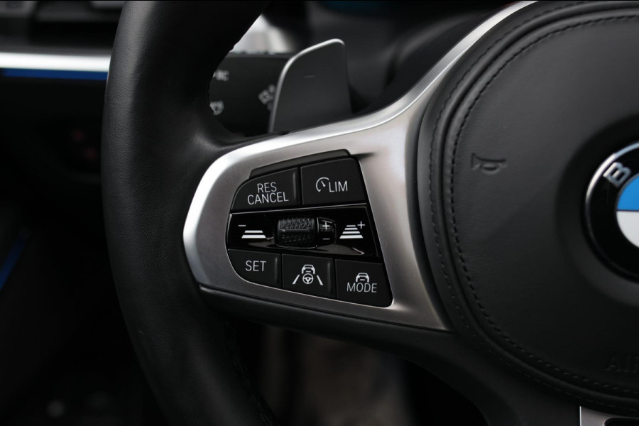 BMW 3 Serie Touring 330e xDrive M-Sport *Pano*H/K*Head-Up*Comforttoegang*