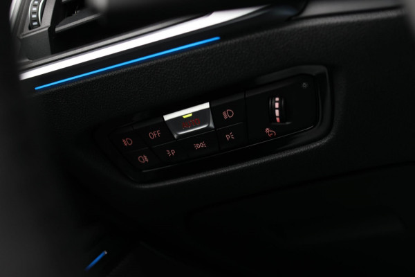 BMW 3 Serie Touring 330e xDrive M-Sport *Pano*H/K*Head-Up*Comforttoegang*