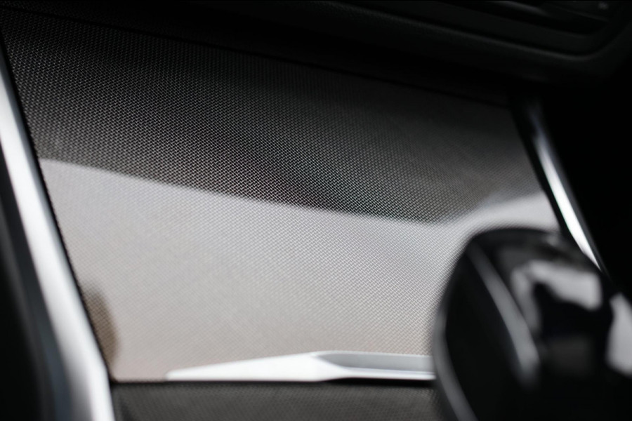 BMW 3 Serie Touring 330e xDrive M-Sport *Pano*H/K*Head-Up*Comforttoegang*