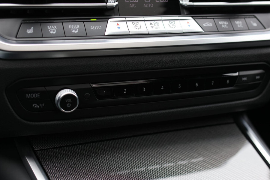 BMW 3 Serie Touring 330e xDrive M-Sport *Pano*H/K*Head-Up*Comforttoegang*