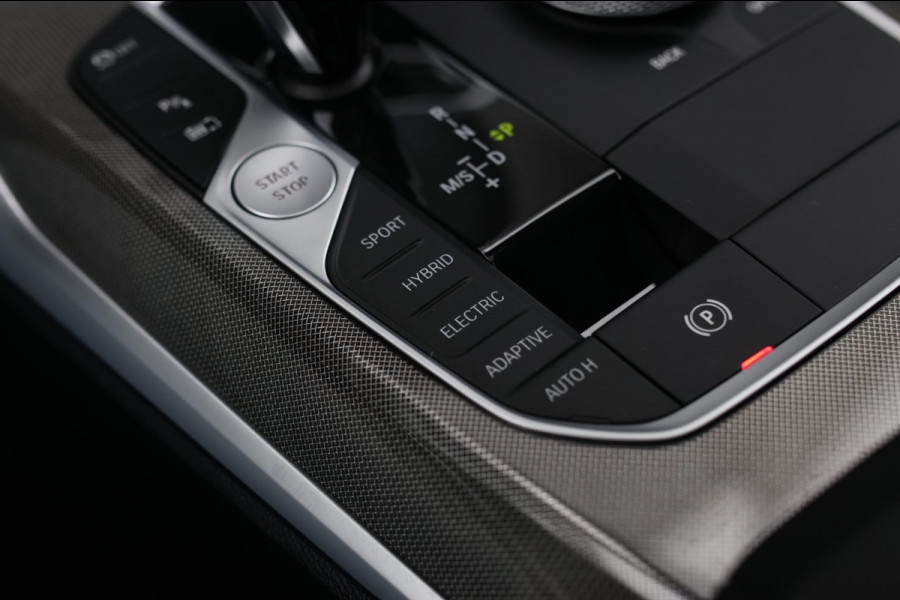 BMW 3 Serie Touring 330e xDrive M-Sport *Pano*H/K*Head-Up*Comforttoegang*