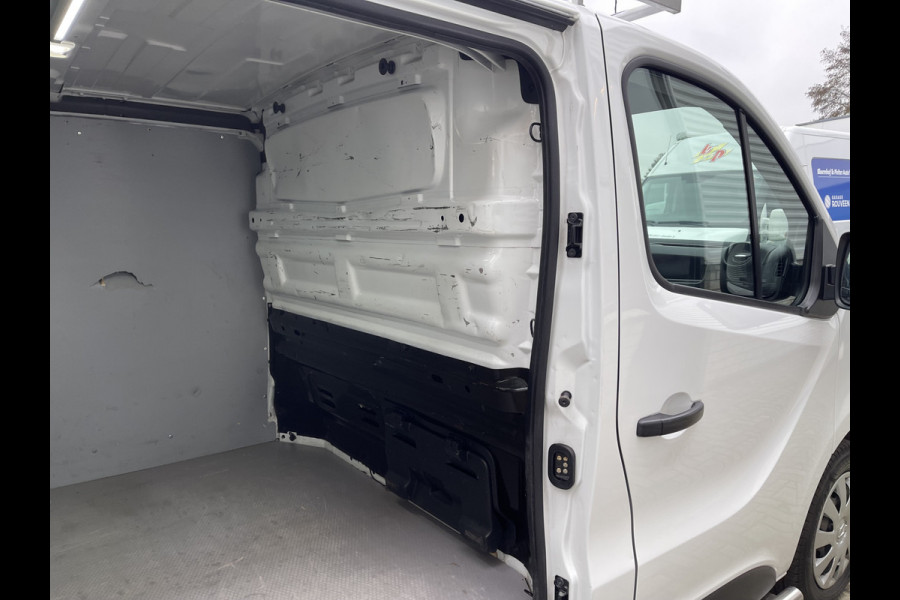 Renault Trafic 2.0 dCi 120pk T29 L2H1 Work Edition / vaste prijs rijklaar € 14.950 ex btw / lease vanaf € 252 / imperial / cruise / airco / navigatie / sidebars / euro 6