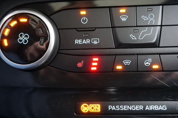 Ford Puma 1.0 125PKEcoB. Hybrid Titanium/Winterpack/Panodak/ B&O geluidsinstallatie/Trekhaak/All-Seasonbanden.